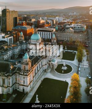 Vue aérienne sur le centre-ville de Belfast Banque D'Images