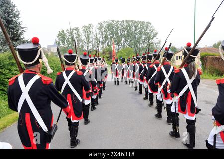 Le Dorat, France. Soldats de la garde napoléonienne lors des Ostensions septenennales de Dorat qui célèbrent les reliques de Saint Israël et Saint Théo Banque D'Images