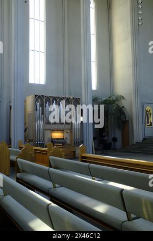 Intérieur de l'église Hallgrimskirkja à Reykjavik, Islande Banque D'Images