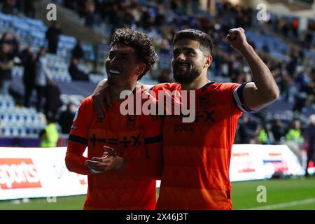 COVENTRY, Royaume-Uni - 30 avril 2024 : les joueurs d'Ipswich Town célèbrent le match de championnat EFL entre Coventry City FC et Ipswich Town FC à la Coventry Building Society Arena (crédit : Craig Mercer/ Alamy Live News) Banque D'Images