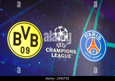 Brésil. 30 avril 2024. Dans cette illustration photo, les boucliers des équipes du Borussia Dortmund et du Paris Saint-Germain (PSG) jouant en demi-finale de l’UEFA Champions League ce mercredi 1er mai 2024, au signal Iduna Park, à Dortmund. (Photo de Rafael Henrique/SOPA images/SIPA USA) *** strictement à des fins éditoriales *** crédit : SIPA USA/Alamy Live News Banque D'Images