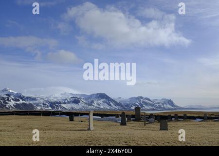 L'ancienne église paroissiale en bois Budakirkja près de Budir, dans l'ouest de l'Islande Banque D'Images