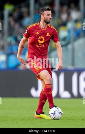 Naples, Italy. 28th Apr, 2024. Bryan Cristante of AS Roma during the serie A TIM match between SSC Napoli and AS Roma at Stadio Diego Armando Maradona on April 28, 2024 in Naples, Italy Credit: Giuseppe Maffia/Alamy Live News Banque D'Images
