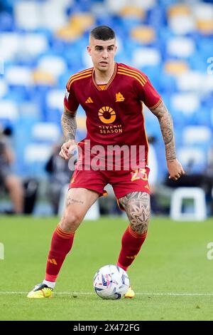 Naples, Italie. 28 avril 2024. Gianluca Mancini de l'AS Roma lors de la série A TIM match entre la SSC Napoli et L'AS Roma au Stadio Diego Armando Maradona le 28 avril 2024 à Naples, Italie crédit : Giuseppe Maffia/Alamy Live News Banque D'Images