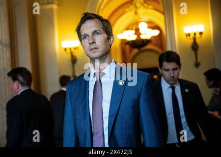 Washington, États-Unis. 30 avril 2024. Représentant Jake Auchincloss (d-ma) au Capitole des États-Unis, à Washington, DC, le mardi 30 avril, 2024. (Graeme Sloan/Sipa USA) crédit : Sipa USA/Alamy Live News Banque D'Images