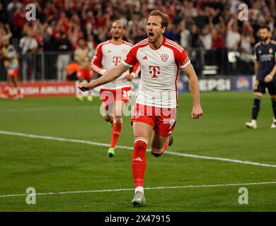Munich, Allemagne. 30 avril 2024. Harry Kane (avant) du Bayern Munich célèbre le but lors du match de 1ère manche de demi-finale de l'UEFA Champions League entre le Bayern Munich et le Real Madrid à Munich, en Allemagne, le 30 avril 2024. Crédit : Philippe Ruiz/Xinhua/Alamy Live News Banque D'Images
