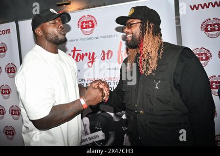 LONDRES, ANGLETERRE - AVRIL 30 : Adebayo Akinfenwa, Ortise Williams assiste à la soirée d'ouverture de 'The Story So Far' au Genesis Cinema | Mile End, Londres, Royaume-Uni. Crédit : Voir Li/Picture Capital/Alamy Live News Banque D'Images