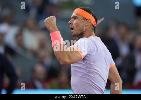 Rafael Nadal, Espagnol, en action contre Jiri Lehecka, Tchéquie, lors du Mutua Madrid Open 2024, ATP Masters 1000 et WTA 1000, tournoi de tennis le 30 avril 2024 au Caja Magica de Madrid, Espagne Banque D'Images