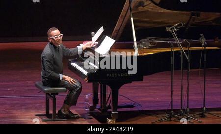 Teatro Ristori, Vérone, Italie, 30 avril 2024, Gonzalo Rubalcaba se produit sur scène lors de sa performance live « Solo » au Teatro Ristori pour Internatio Banque D'Images