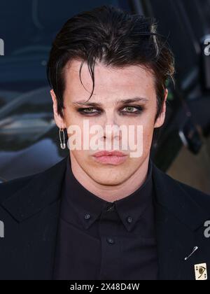 HOLLYWOOD, LOS ANGELES, CALIFORNIE, États-Unis - AVRIL 30 : YUNGBLUD (Dominic Richard Harrison) arrive à la première de Los Angeles de Universal Pictures 'The Fall Guy' qui s'est tenue au Dolby Theatre le 30 avril 2024 à Hollywood, Los Angeles, Californie, États-Unis. (Photo de Xavier Collin/image Press Agency) Banque D'Images