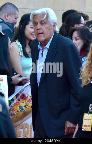 Jay Leno BEI der Premiere des Netflix-films Unfrosted im Egyptian Theater. Los Angeles,30.04.2024 *** Jay Leno à la première du film Netflix UnFrosted au Théâtre égyptien de Los Angeles,30 04 2024 Foto:xD.xStarbuckx/xFuturexImagex UnFrosted 4572 Banque D'Images