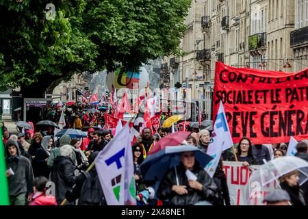 Bordeaux, France. 01 mai 2024. © PHOTOPQR/SUD Ouest/bonnaud guillaume guillaume BONNAUD ; Bordeaux ; 01/05/2024 ; LE 1 er mai 2024/A BORDEAUX/MANIFESTATION DU 1 er mai A BORDEAUX/ pH Guillaume Bonnaud/ défilés traditionnels et manifestations dans les rues le 1er mai en France crédit : MAXPPP/Alamy Live News Banque D'Images