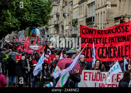 Bordeaux, France. 01 mai 2024. © PHOTOPQR/SUD Ouest/bonnaud guillaume guillaume BONNAUD ; Bordeaux ; 01/05/2024 ; LE 1 er mai 2024/A BORDEAUX/MANIFESTATION DU 1 er mai A BORDEAUX/ pH Guillaume Bonnaud/ défilés traditionnels et manifestations dans les rues le 1er mai en France crédit : MAXPPP/Alamy Live News Banque D'Images