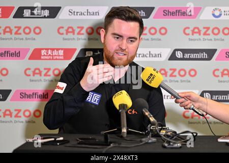 Sheffield, Royaume-Uni. 01 mai 2024. Jak Jones intervient lors de sa conférence de presse post-match, lors des Championnats du monde Cazoo 2024 au Crucible Theatre, Sheffield, Royaume-Uni, le 1er mai 2024 (photo de Cody Froggatt/News images) à Sheffield, Royaume-Uni, le 5/1/2024. (Photo de Cody Froggatt/News images/Sipa USA) crédit : Sipa USA/Alamy Live News Banque D'Images