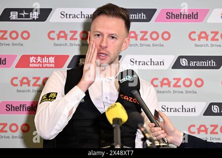 Sheffield, Royaume-Uni. 01 mai 2024. Judd Trump intervient lors de sa conférence de presse post-match, lors des Championnats du monde Cazoo 2024 au Crucible Theatre, Sheffield, Royaume-Uni, le 1er mai 2024 (photo de Cody Froggatt/News images) à Sheffield, Royaume-Uni, le 5/1/2024. (Photo de Cody Froggatt/News images/Sipa USA) crédit : Sipa USA/Alamy Live News Banque D'Images