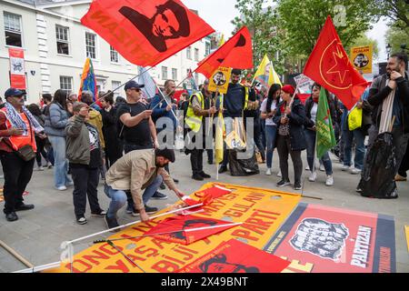 Londres, Royaume-Uni, 1er mai 2024. Des manifestants participent à la manifestation annuelle des travailleurs du 1er mai. Banque D'Images