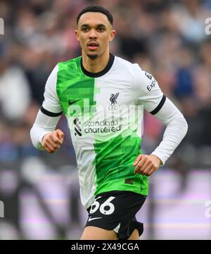 Londres, Royaume-Uni. 27 avril 2024 - West Ham United v Liverpool - premier League - London Stadium. Trent Alexander-Arnold de Liverpool en action. Crédit photo : Mark pain / Alamy Live News Banque D'Images