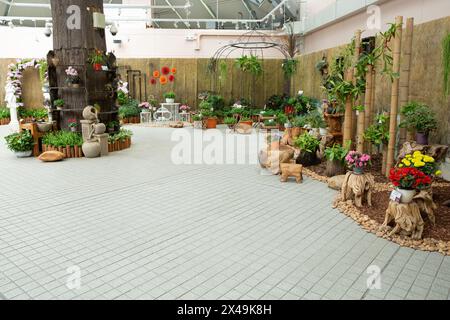 Une vue intérieure de la Display Plant House dans le conservatoire Forsgate à Hong Kong Park. Banque D'Images