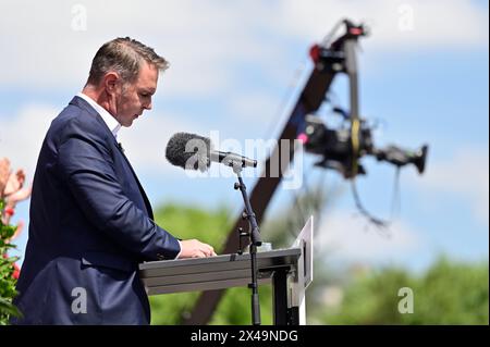 Vienne, Autriche. 01 mai 2024. Le président du parti fédéral Andreas Babler prononce un discours lors de la marche du 1er mai du SPÖ Vienna (Parti social-démocrate autrichien) sur la place de la mairie de Vienne Banque D'Images