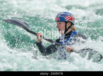 26 avril 2024 : Evy Leibfarth (12 ans) lors des essais olympiques de kayak par équipe à Riversport à Oklahoma City, OK. Banque D'Images