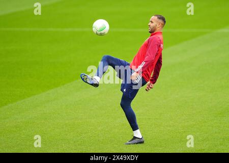 Youssef El Arabi de l'Olympiacos lors d'un entraînement à Villa Park, Birmingham. Date de la photo : mercredi 1er mai 2024. Banque D'Images