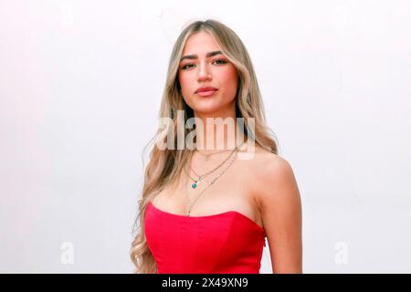 Modèle Joelle Marie Jaracz - aktuelle Freundin von till Lindemann Rammstein - beim BILD Renntag 2024 auf der Trabrennbahn Gelsenkirchen. Gelsenkirchen, 01.05.2024 NRW Deutschland Copyright : xChristophxHardtx Banque D'Images