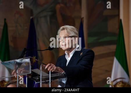 Paris, France. 1er janvier 2000. MichÃ¨le Alliot-Marie, ancien secrétaire d'État français, s'exprimant lors de la conférence "solidarité avec la résistance iranienne". La veille du 1er mai, exposition et conférence "solidarité avec la résistance iranienne" à la 5ème mairie de Paris, face au Panthéon. Au cours de l'événement, les condamnations à mort récentes de prisonniers politiques et la répression accrue des femmes en Iran ont été dénoncées. (Crédit image : © Siavosh Hosseini/SOPA images via ZUMA Press Wire) USAGE ÉDITORIAL SEULEMENT! Non destiné à UN USAGE commercial ! Banque D'Images