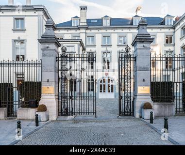 Ville de Bruxelles - Belgique - 02 15 2019 - panneau et entrée du club d'affaires bruxellois, cercle de Lorraine Banque D'Images