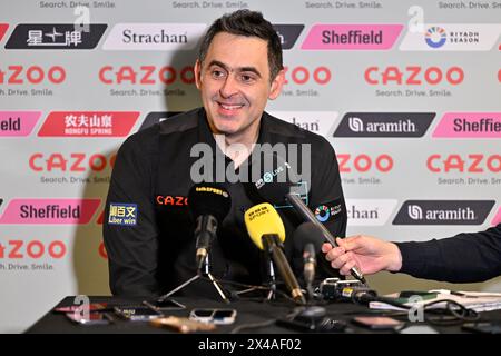 Sheffield, Royaume-Uni. 01 mai 2024. Ronnie O'Sullivan prend la parole lors de sa conférence de presse post-match, lors des Championnats du monde Cazoo 2024 au Crucible Theatre, Sheffield, Royaume-Uni, le 1er mai 2024 (photo de Cody Froggatt/News images) à Sheffield, Royaume-Uni, le 5/1/2024. (Photo de Cody Froggatt/News images/Sipa USA) crédit : Sipa USA/Alamy Live News Banque D'Images