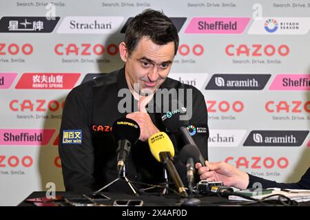 Sheffield, Royaume-Uni. 01 mai 2024. Ronnie O'Sullivan prend la parole lors de sa conférence de presse post-match, lors des Championnats du monde Cazoo 2024 au Crucible Theatre, Sheffield, Royaume-Uni, le 1er mai 2024 (photo de Cody Froggatt/News images) à Sheffield, Royaume-Uni, le 5/1/2024. (Photo de Cody Froggatt/News images/Sipa USA) crédit : Sipa USA/Alamy Live News Banque D'Images