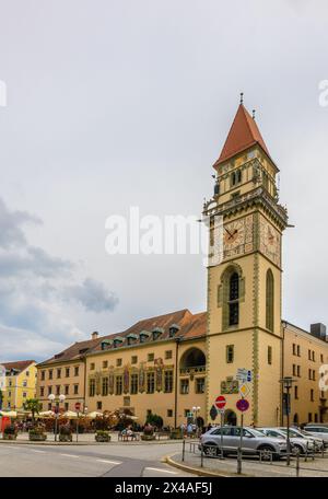 Passau, Allemagne - 21 juillet 2023 : fasade colorée d'Altes Rathaus, ancien hôtel de ville, Passau, Bavière, Allemagne. Banque D'Images