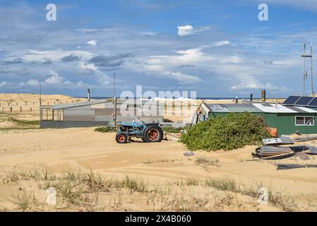 ville cachée dans les dunes de sable Banque D'Images