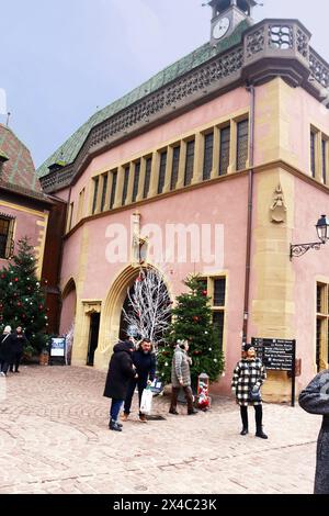 Colmar, France - 21 décembre 2023 : ancienne maison de douane (ancienne douane ou Koïfhus) Banque D'Images