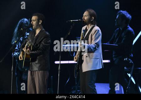 Concert de musique - Concerto del Primo Maggio a Roma Colapesce Dimartino pendant le concert du 1er mai au Circus Maximus 2024, 1er mai 2024, Rome, Italie. Rome Circo Massimo Italie Copyright : xDomenicoxCippitellix/xLiveMediax LPM 1334858 Banque D'Images