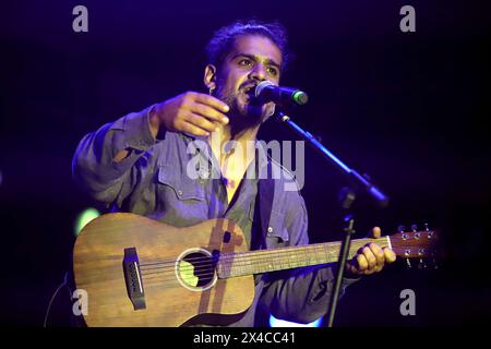 Taranto, Italie. 01 mai 2024. Mannarino. Pendant le Concerto Primo Maggio a Taranto, concert de musique à Tarente, Italie, 01 mai 2024 crédit : Agence photo indépendante/Alamy Live News Banque D'Images