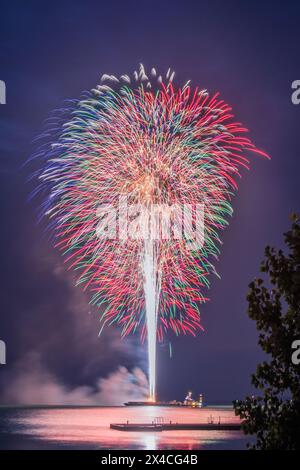 États-Unis, Ohio, Lakeside. Feu d'artifice du 4 juillet Banque D'Images