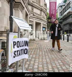 Londres, Royaume-Uni. 02 mai 2024. Le bureau de vote du Methodist Central Hall à Westminster cet après-midi. Crédit : Imageplotter/Alamy Live News Banque D'Images