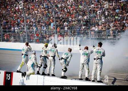 Dover, de, États-Unis. 28 avril 2024. Denny Hamlin remporte le WÃ¼rth 400 à Douvres, DE, USA. (Crédit image : © Stephen A. Arce action Sports Ph/ASP) USAGE ÉDITORIAL SEULEMENT! Non destiné à UN USAGE commercial ! Banque D'Images