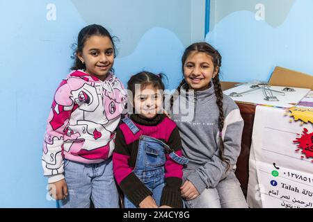 Manshiyat Naser, Garbage City, le Caire, Égypte. Enfants à l'école. (Usage éditorial uniquement) Banque D'Images