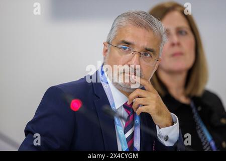 Mukesh Sharma, Président du Conseil de police d'Irlande du Nord, lors d'une réunion du Conseil de police d'Irlande du Nord à Belfast. Date de la photo : jeudi 02 mai 2024. Banque D'Images