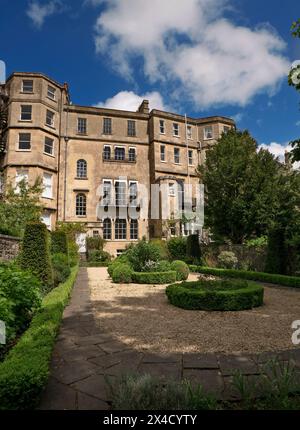 Maison et jardin géorgiens, Bath, Angleterre Banque D'Images