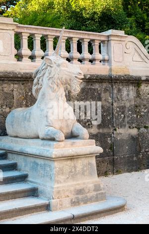 Salzbourg, Autriche. Jardin nain le plus ancien. Construit vers 1695. Ces étranges nains sont considérés comme des chefs-d'œuvre de marbre Banque D'Images