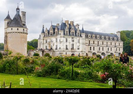 Photo du Château Chenonceau dans la vallée de la Loire prise dans les jardins à l'arrière du château. (Usage éditorial uniquement) Banque D'Images