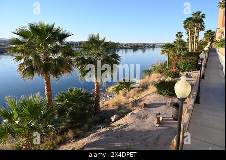 Fleuve Colorado depuis l'hôtel Golden Nugget à Laughlin, Nevada. Banque D'Images