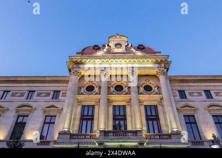 Roumanie, Bucarest. Hôpital Coltea. Architecture byzantine. Tour d'horloge. Banque D'Images