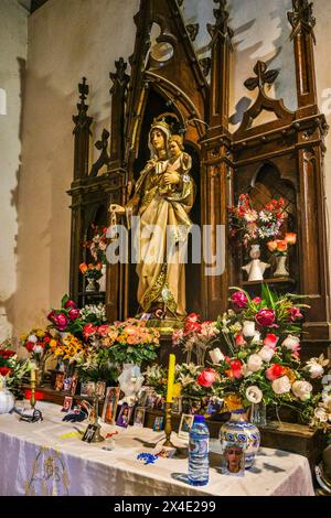 Espagne, Galice. Petite chapelle entre Palas de Rei et Melide Banque D'Images