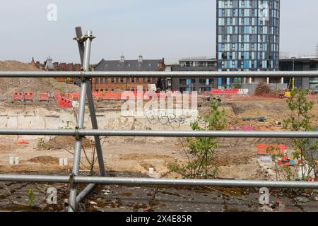 Fouilles archéologiques et nettoyage sur le site du château de Sheffield Angleterre, centre-ville urbain Banque D'Images