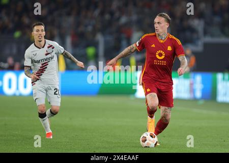 Naples, Italie. 02 mai 2024. Rick Karsdorp de Roma en action lors de l'UEFA Europa League, demi-finales, match de 1ère manche entre AS Roma et Bayer Leverkusen le 2 mai 2024 au Stadio Olimpico à Rome, Italie - photo Federico Proietti/DPPI crédit : DPPI Media/Alamy Live News Banque D'Images