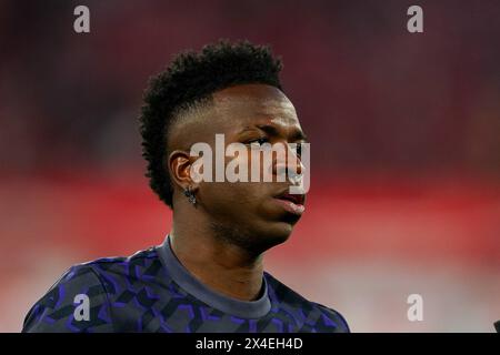 30 avril 2024 : Allianz Arena, Munich, Allemagne : Portrait de Vinicius Junior (Real Madrid) lors de l'échauffement avant le match de demi-finale de l'UEFA Champions League entre le FC Bayern Munich et le Real Madrid à l'Allianz Arena de Munich, Allemagne. Banque D'Images