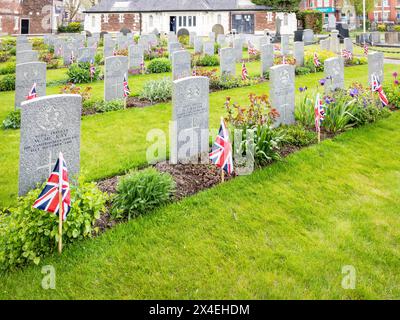 ANZAK Day 2024 a été célébré dans Soldier's Corner au cimetière de Warrington le 28 avril Banque D'Images